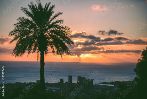 Sunset at Tantalus lookout, Honolulu, Oahu, Hawaii