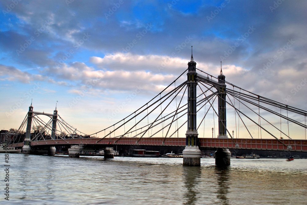 Obraz premium Albert Bridge River Thames London