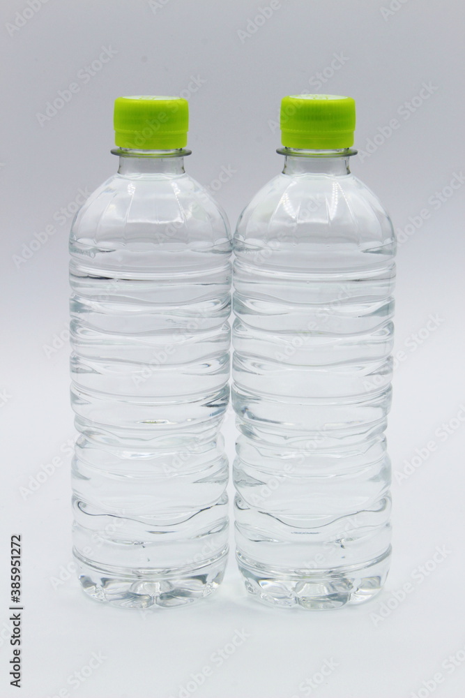 水 ペットボトル 水 ペットボトル