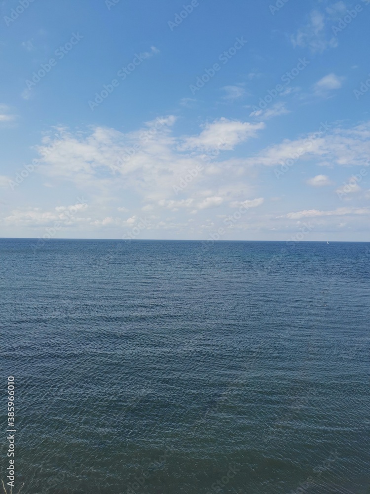 Obraz premium blue sky, clouds and sea