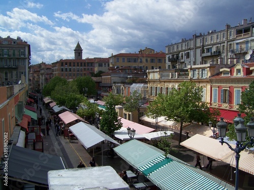 Markt auf dem Cours Saleya, Nizza, Frankreich market on the place Saleya, Nice, France photo