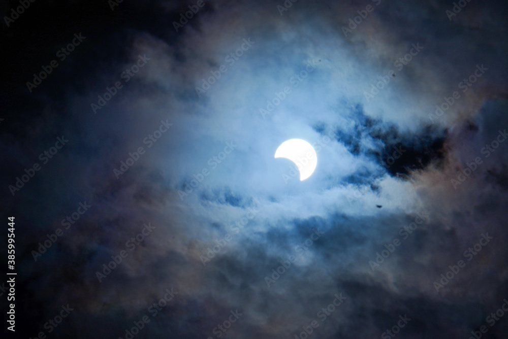 Looking up at the sky's solar eclipse 2 Looking up at the sky's solar eclipse 2