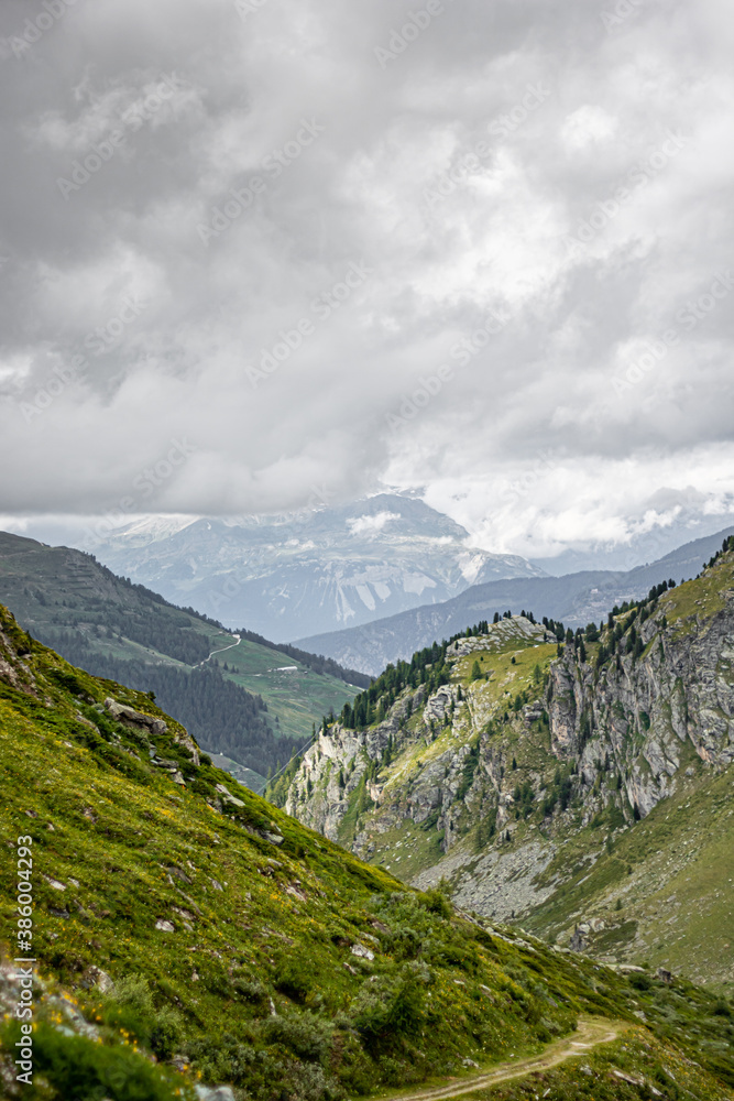 Fototapeta premium swiss nature at cloudy eather. swiss destinatons and travel idea