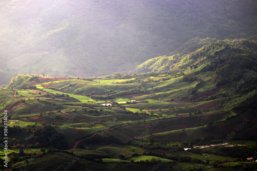 Obraz premium landscape view of mountain range