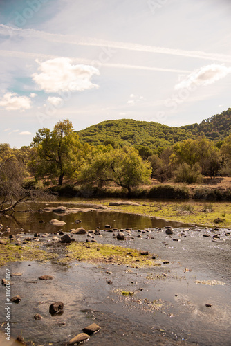 Río en la sierra