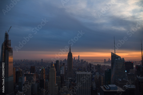 Foto del skyline de Nueva York desde Top Of the Rock con el atardecer © Raquel