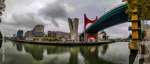 LA RIA DE BILBAO