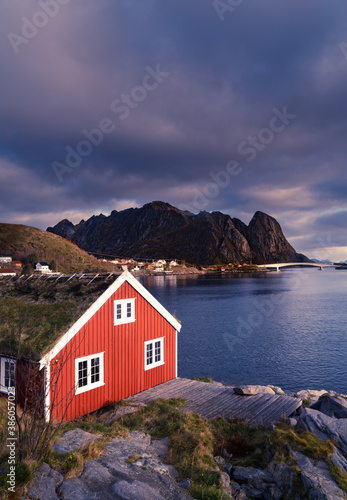Reine, wioska rybacka na Lofotach w Norwegii, przykładowe zdjęcia 