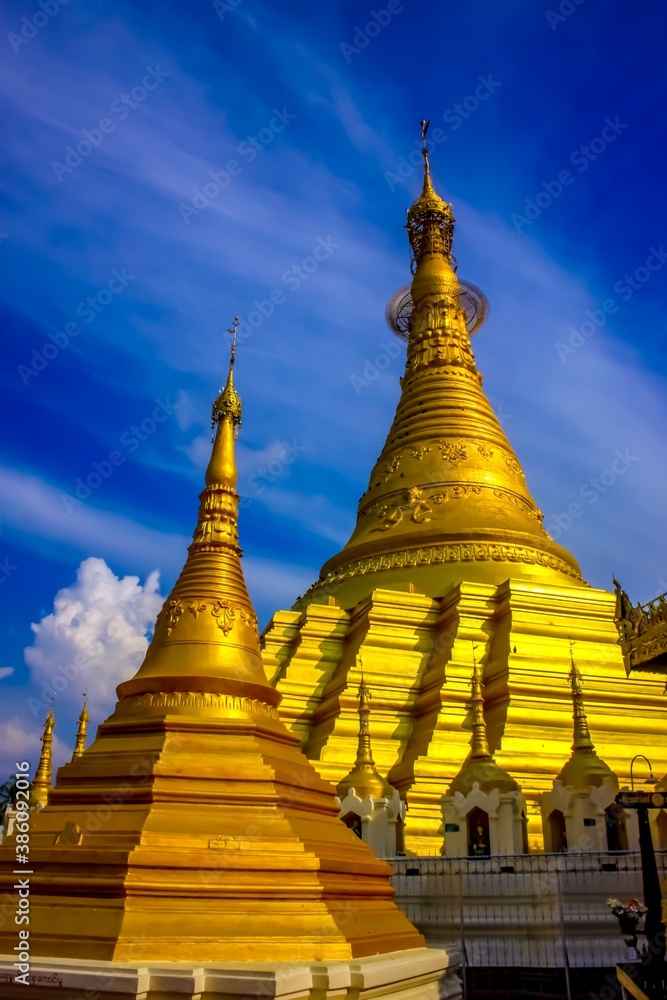 Fototapeta premium temple city