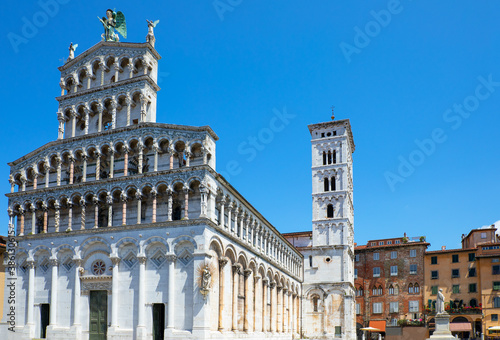 Lucca, the architectures of the city
