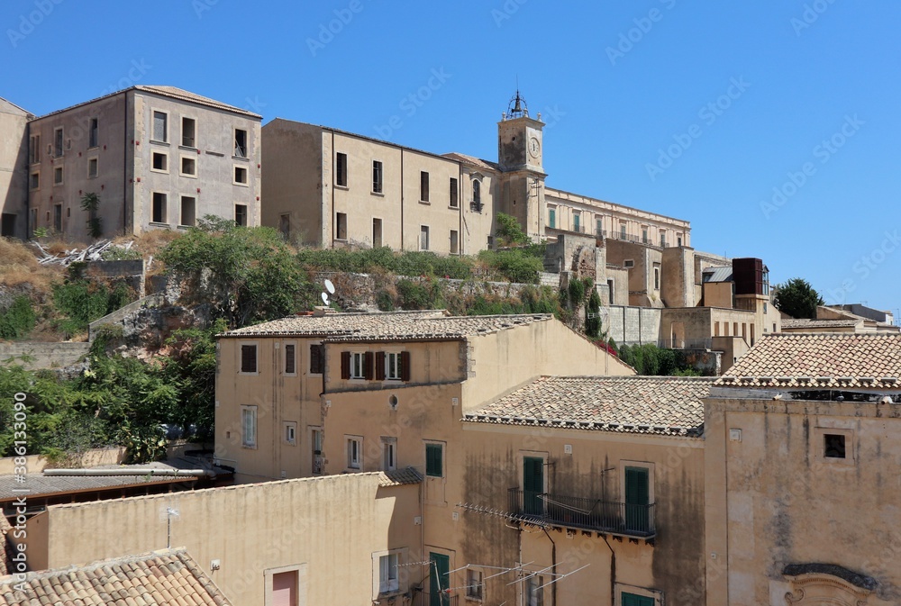 Noto - Torre dell'Orologio dal campanile della Chiesa di Montevergine