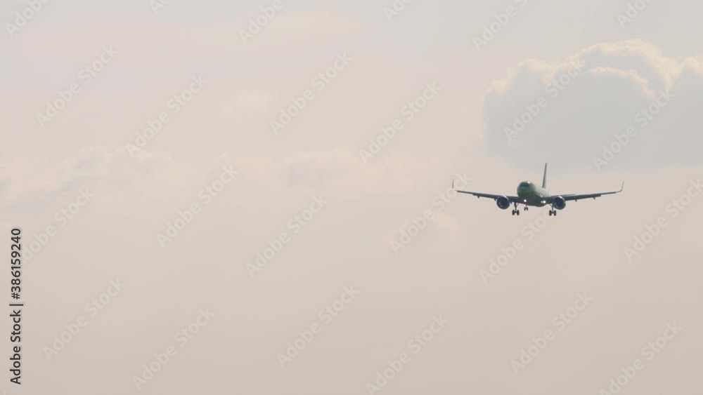 Airliner approaching for landing Airliner approaching for landing