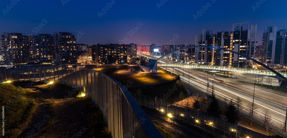 Obraz premium Panorama notturno Milano