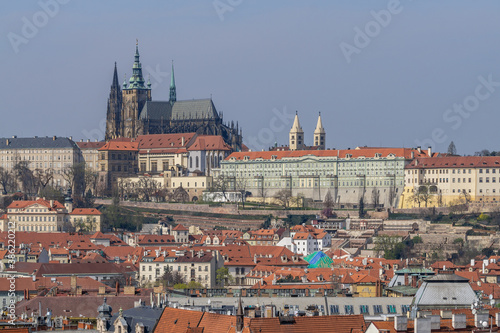 Prag, Stadt an der Moldau mit Blick auf die Prager Burg