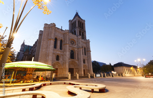 Tableau sur toile The Basilica of Saint-Denis is the symbol for a 1000 years of the French royal family ties with Christianity