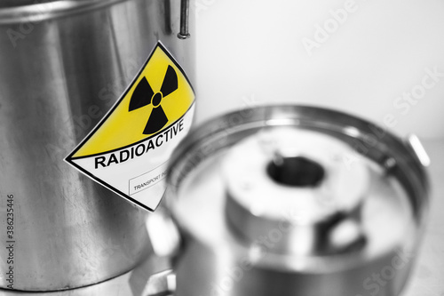 Radioactive waste of nuclear power plant of fuel uranium in barrel is sent for r Fototapet