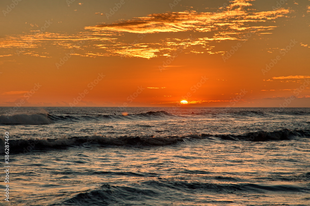 Obraz premium sunset over the sea