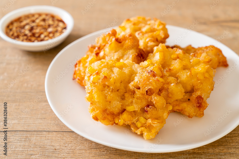 fried corn with sauce