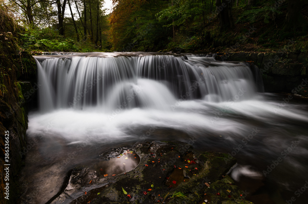 Obraz premium Vodopády v Beskydech