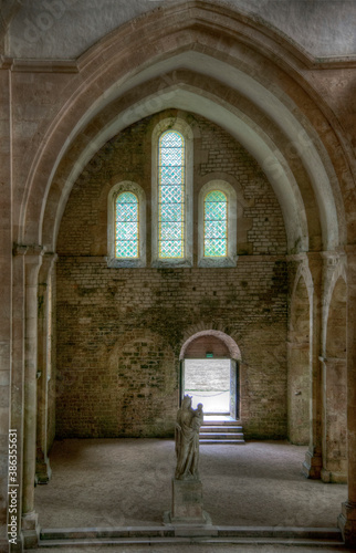 Abbaye de Fontenay à Marmagne, France © Jorge Alves