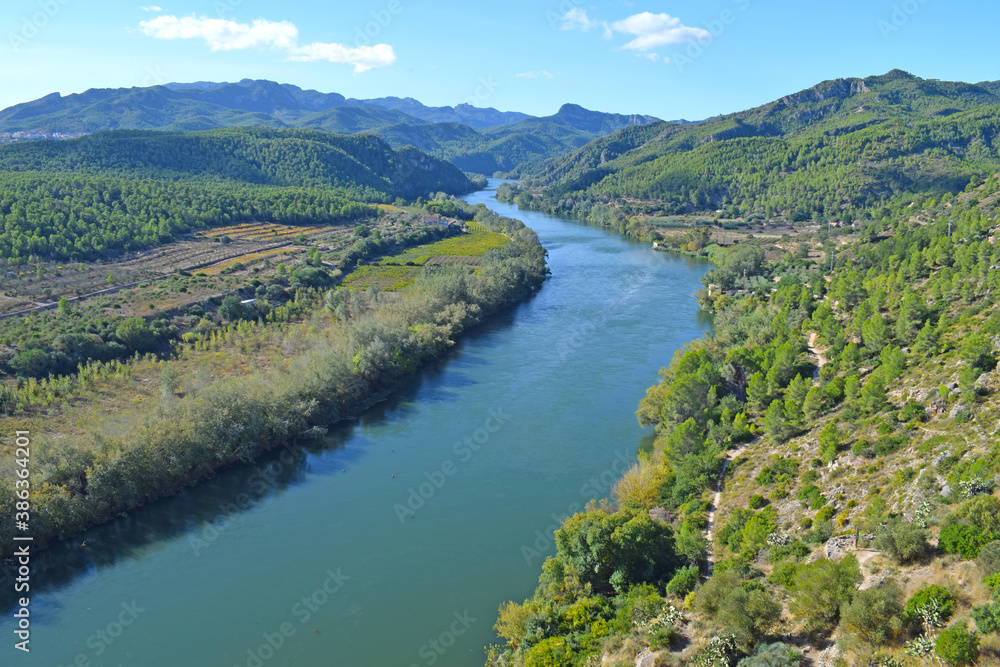 Rio Ebro a su paso por Miravet, Tarragona España

