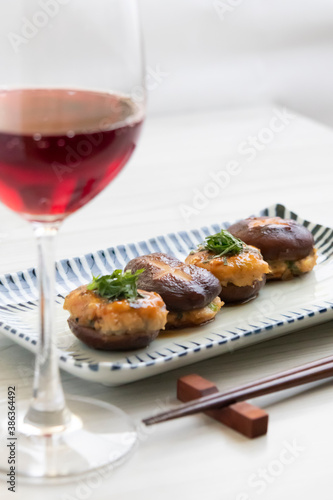 椎茸の肉詰め ワインとペアリング