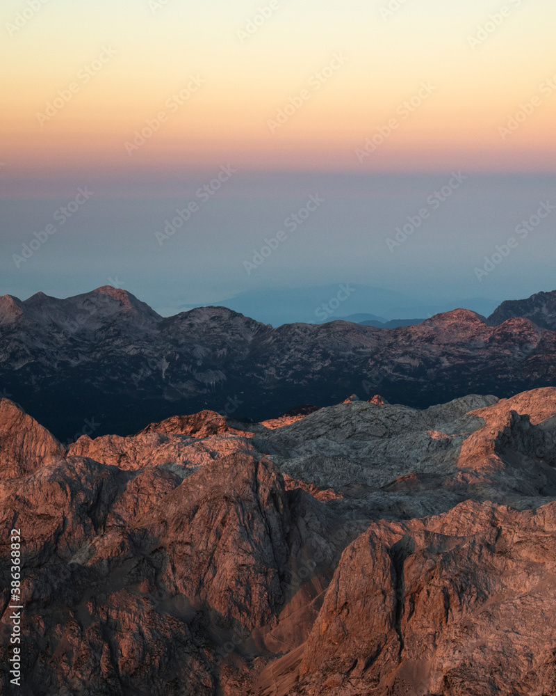 Fototapeta premium sunset over the mountains