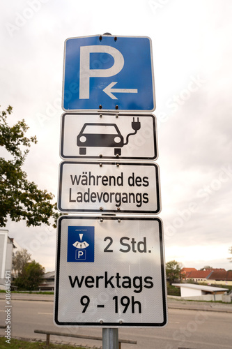 Hinweis | Schilder für E-Auto an der Ladestation | Elektro-Auto Parkhinweis