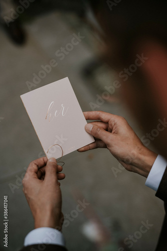 groom reading vow of the bride