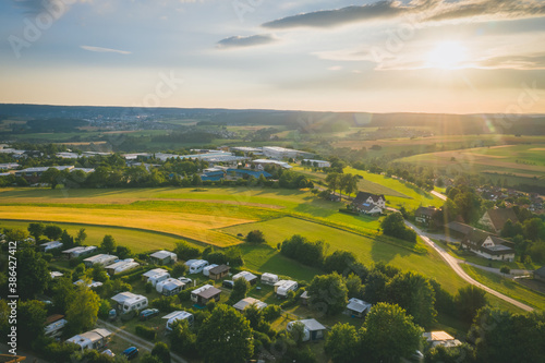 Flug über Campingplatz 