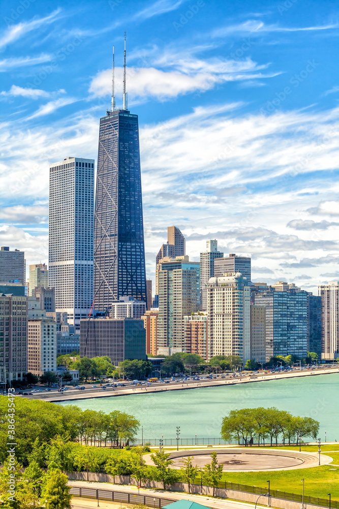 Downtown chicago skyline cityscape in USA Downtown chicago skyline cityscape in USA