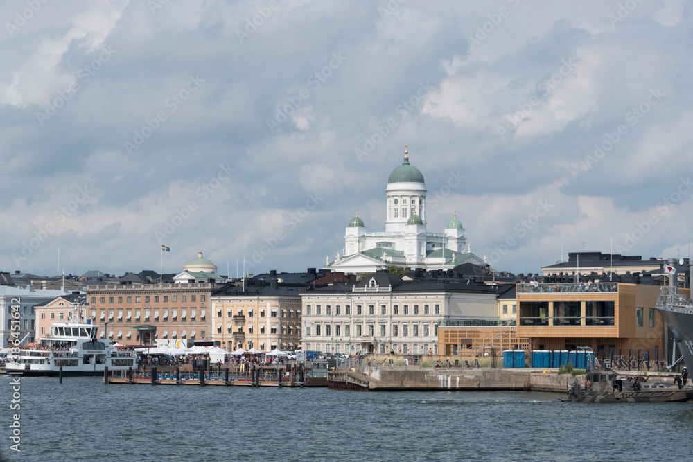 Obraz premium Helsinki city center and harbor