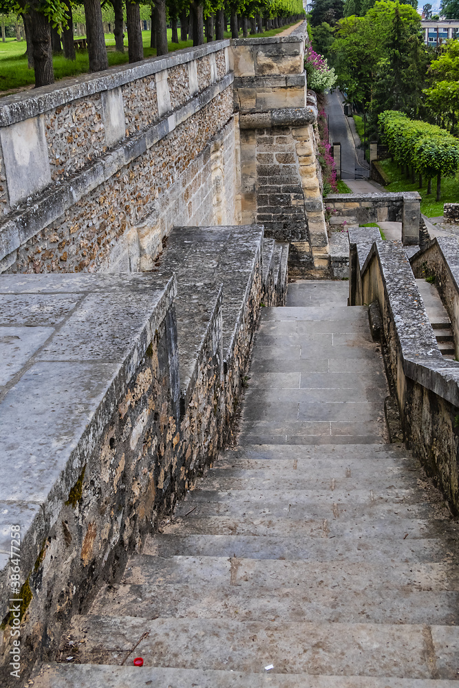 Terrace of the old castle of Meudon on the edge of the slope. Municipality of Meudon (in the southwestern suburbs of Paris), Hauts-de-Seine, Ile-de-France, France.