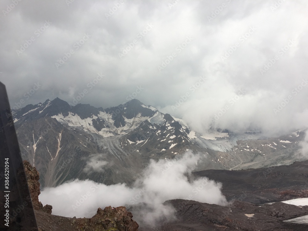 Fototapeta premium clouds in the mountains