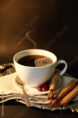 Café caliente con canela