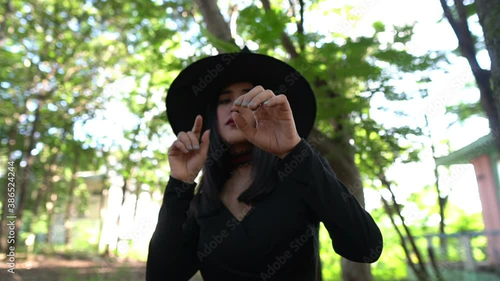 Portrait of beautiful asian sexy woman wear black witch costume with broom,Halloween festival concept
Portrait of beautiful asian sexy woman wear black witch costume with broom,Halloween festival concept