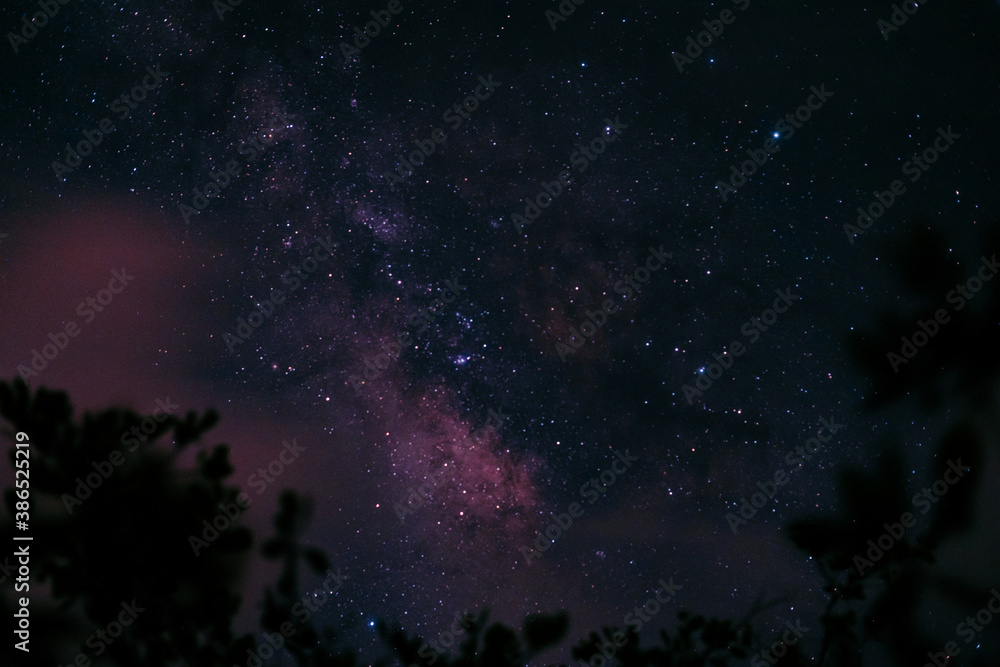 Fotografía de la via lactea en una noche despejada en Tulum, Quintana Roo, México Fotografía de la via lactea en una noche despejada en Tulum, Quintana Roo, México