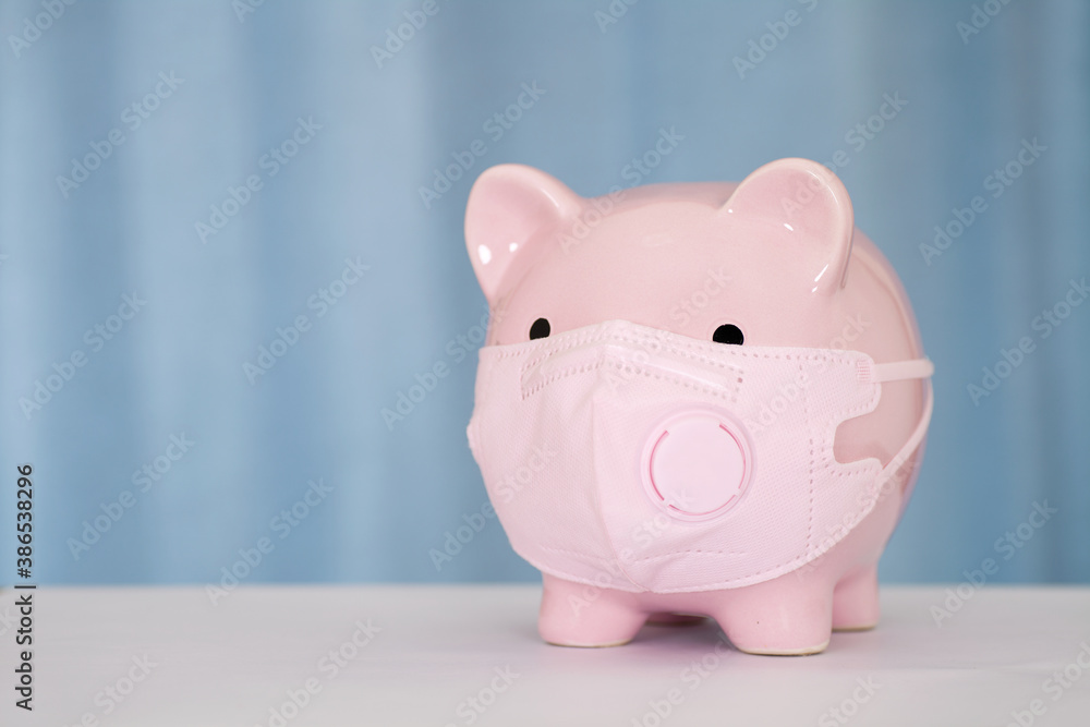 Piggy piggy bank wearing N95 mask Piggy piggy bank wearing N95 mask