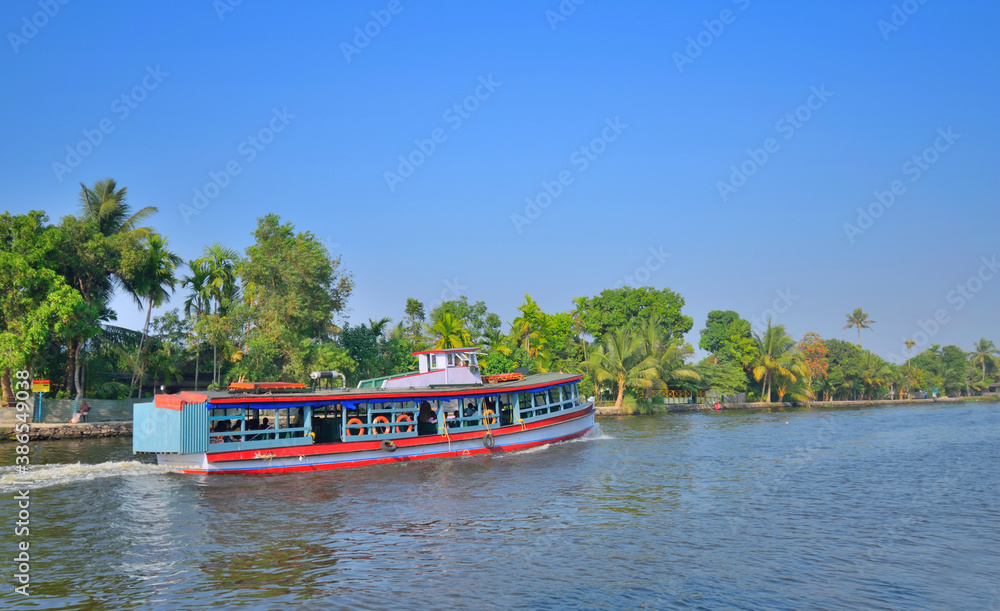 Fototapeta premium Kerala boat on the river