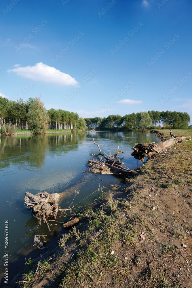 Naklejka premium fiume oglio