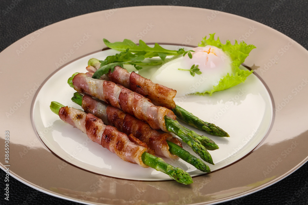 Asparagus with bacon