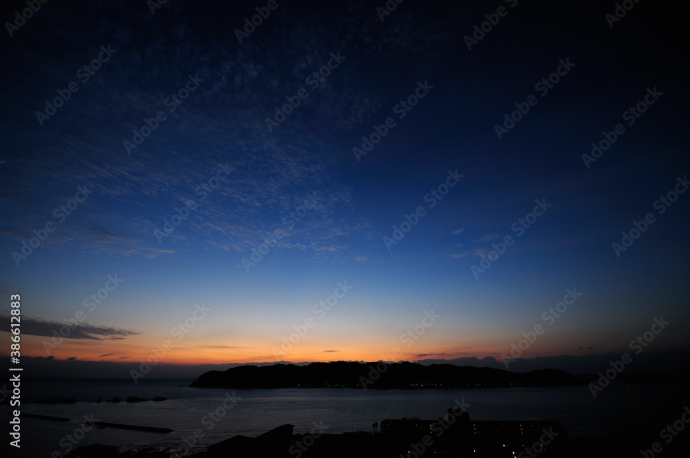 夜明け前 夜明け前
