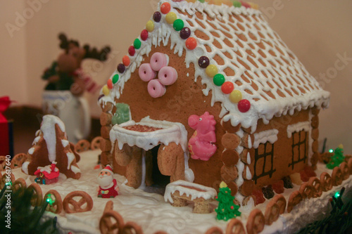 christmas gingerbread house