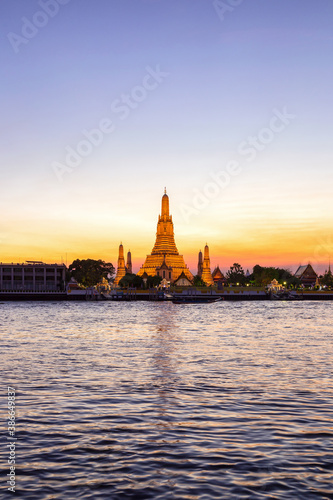 Wat Arun (Temple of dawn) and the Chao Phraya River, Bangkok, Thailand