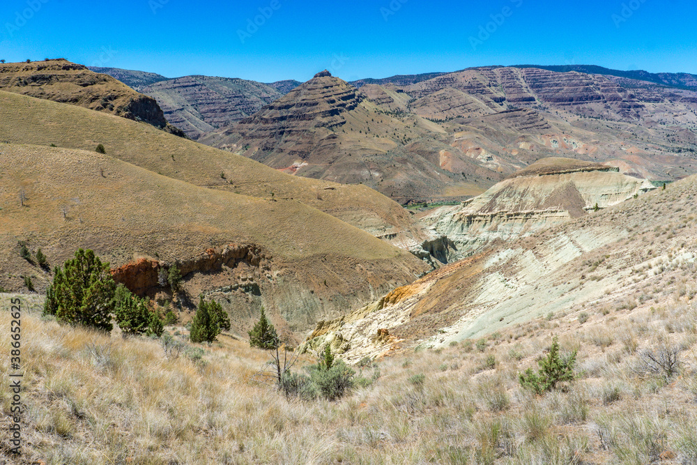 Sheep Rock, John Day Fossil Beds National monument, Oregon, USA