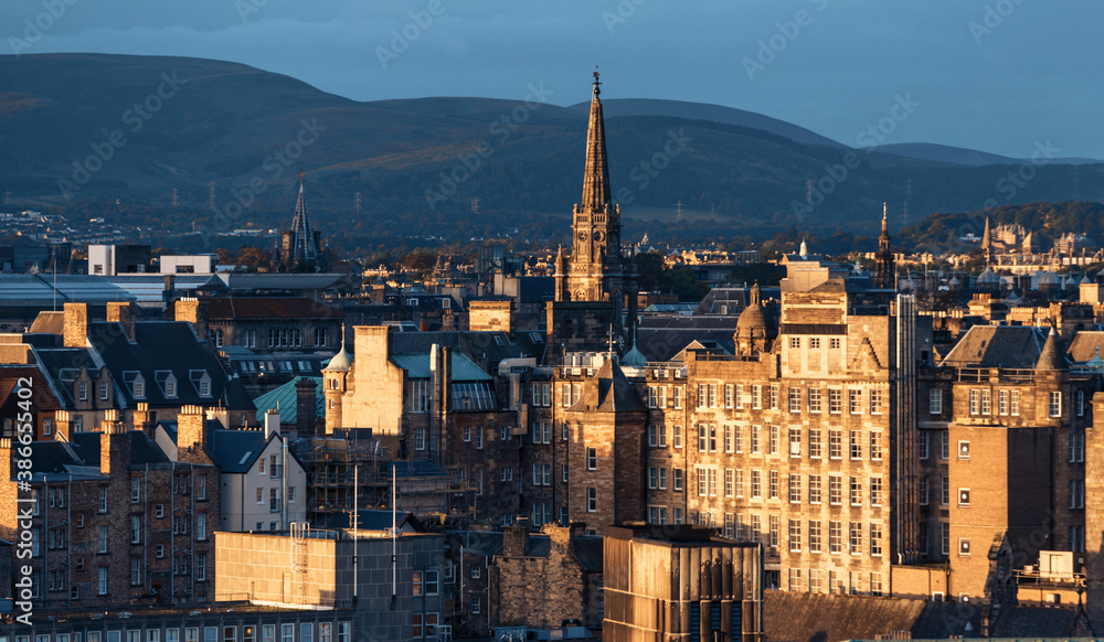 Naklejka premium Edinburgh city skyline from Calton Hill., United Kingdom