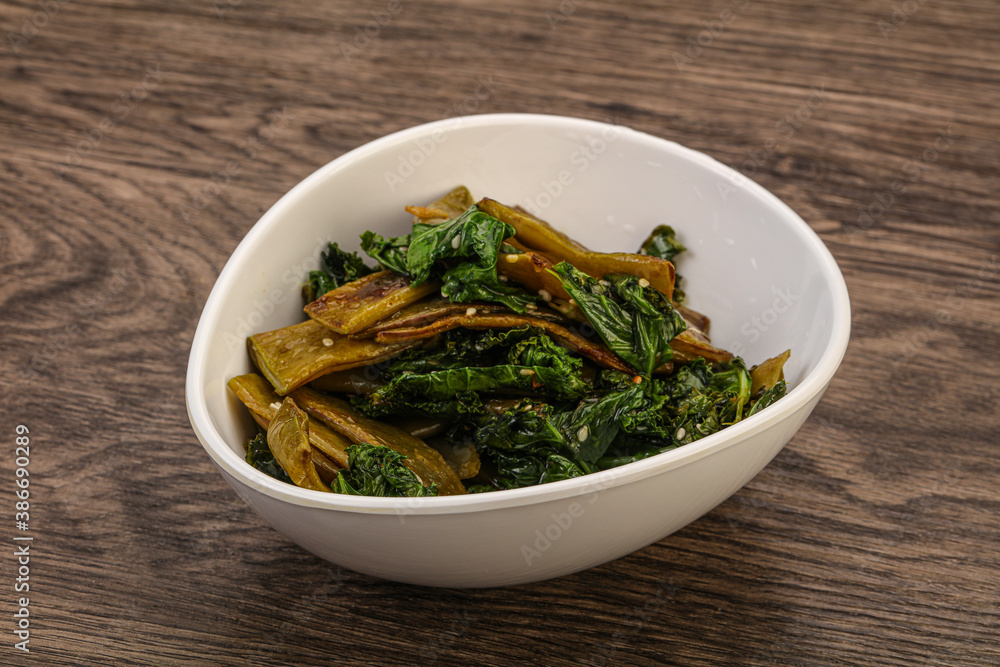 Vagan cuisine with roasted green bean Vagan cuisine with roasted green bean