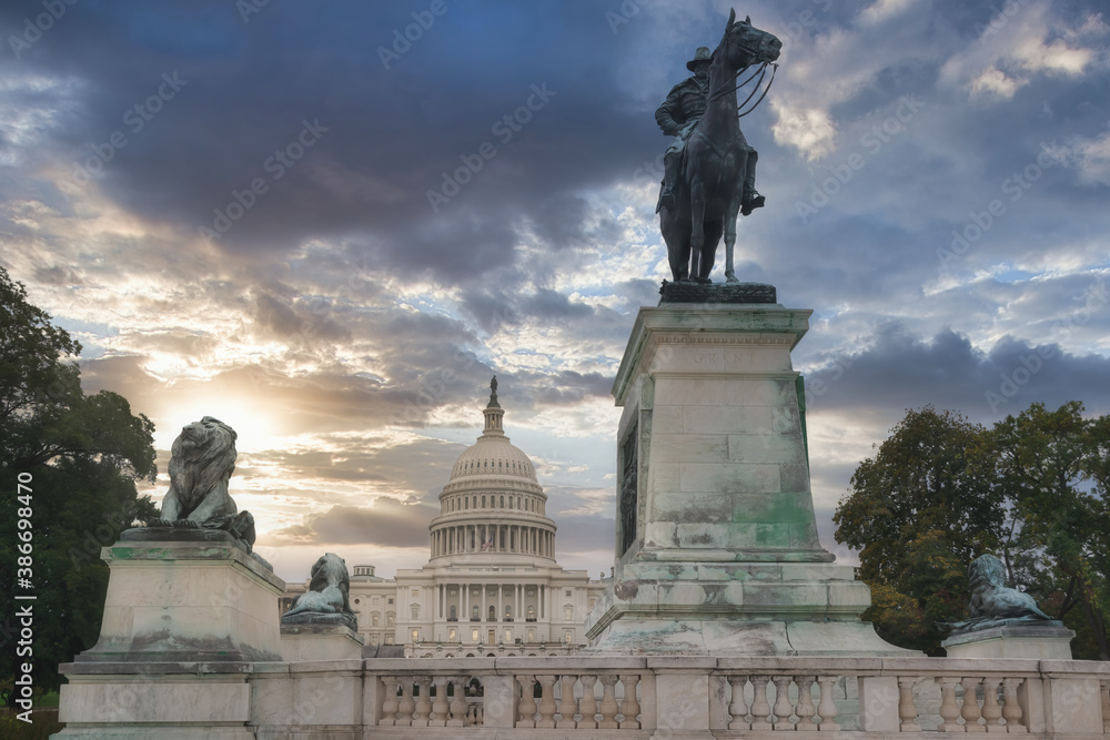 US Capitol Building at sunset with Ulysses S. Grant Statue at the front, Washington DC. US Capitol Building at sunset with Ulysses S. Grant Statue at the front, Washington DC.