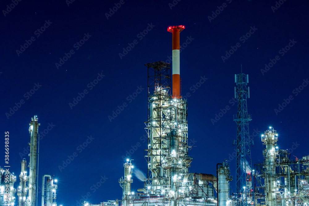 Obraz premium 工場夜景(四日市コンビナート)