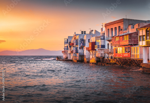 Travel, Nature and Landscape photography from Mykonos, Naxos and Santorin in the Agean Islands in Greece. © SYD